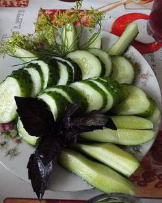 Малосольные огурцы