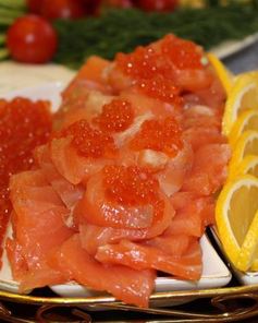 Слабосоленая семга в коньяке с мускатным орехом