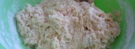 рулет из дрожжевого теста с вареньем. Шаг 4