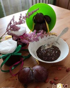 Варенье из слив и шоколада с арахисом