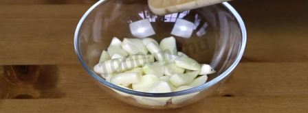 баклажаны закуска с чесноком. Шаг 2