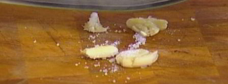 бургеры с тунцом, луком и помидорами. Шаг 2