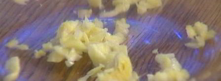 бургеры с тунцом, луком и помидорами. Шаг 3