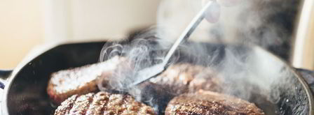 домашние бургеры с котлетой. Шаг 7