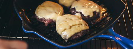 домашние бургеры с котлетой. Шаг 8