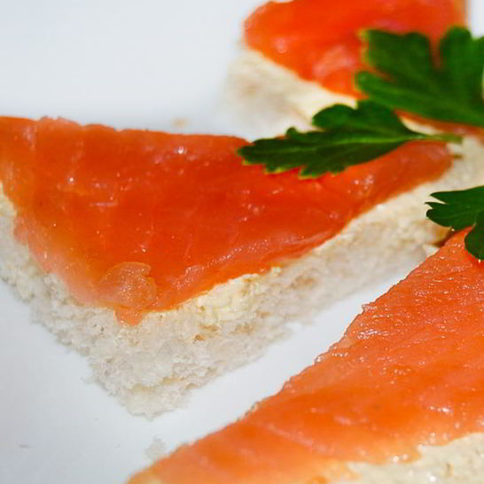 Рецепт бутерброда с красной рыбой классический