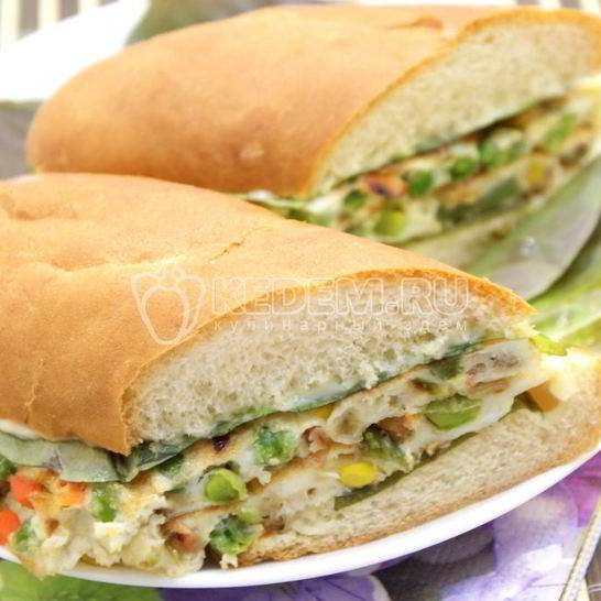 Рецепт бутерброда с овощами и омлетом