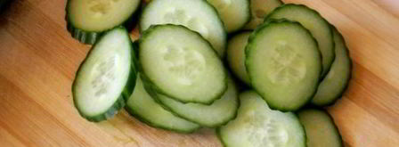 бутерброды с красной рыбой и огурцом. Шаг 5