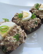 Бутерброды с печенью минтая