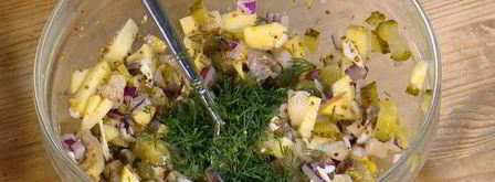 бутерброды с сельдью, яблоком и яйцом пашот. Шаг 6