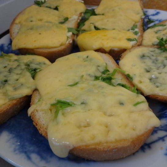 Рецепт бутербродов с сыром в микроволновке