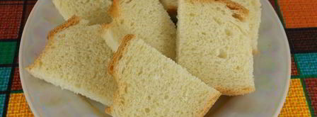 бутерброды с зеленым маслом и слабосоленой семгой. Шаг 3