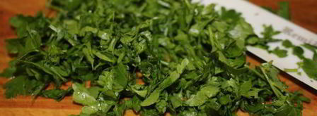 бутерброды с зеленью и помидорами. Шаг 2