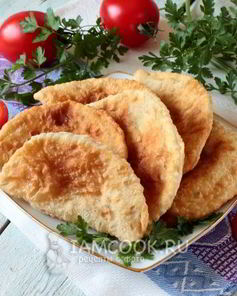 Чебуреки с капустой