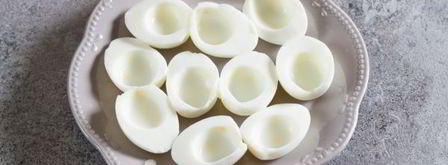 яйца, фаршированные сельдью. Шаг 9