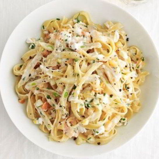 Рецепт фетучинь, запеченных с креветками и сыром