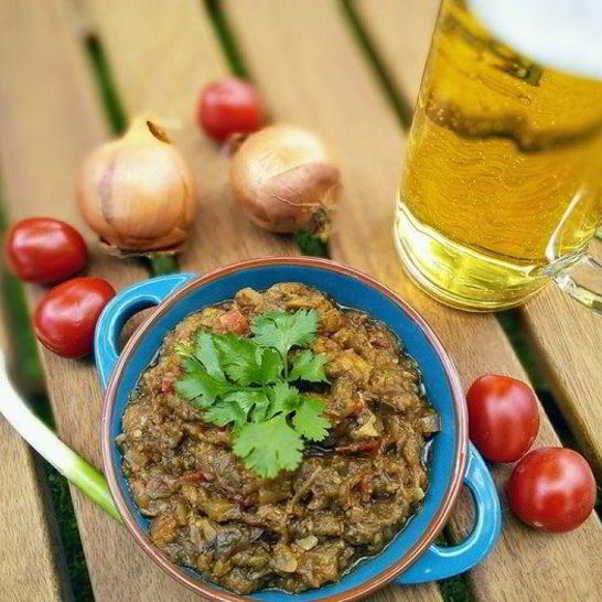 Рецепт байнгана бхарта — баклажанной икры по-индийски