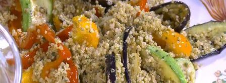 киноа с жареными овощами и соусом песто. Шаг 11