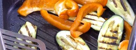 киноа с жареными овощами и соусом песто. Шаг 4