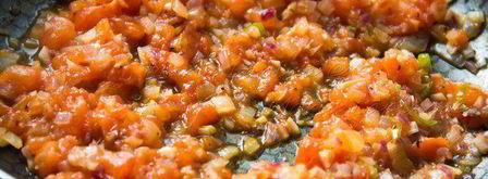 мини-пиццы на баклажане с соусом пассата и сыром джюгас. Шаг 7