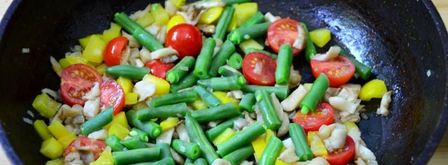 фриттата со стручковой фасолью помидорами черри и грибами. Шаг 7