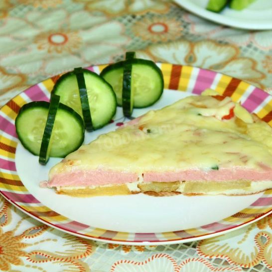 Рецепт картофельного омлета с вареной колбасой