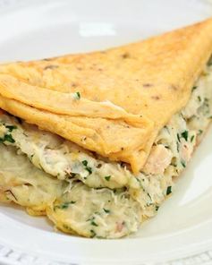 Нежный омлет с копченой рыбой