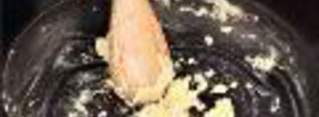 нежный омлет с копченой рыбой. Шаг 3