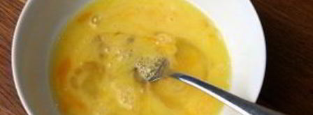 омлет из яиц. Шаг 2