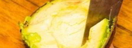 омлет с авокадо. Шаг 4