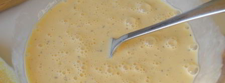 омлет с беконом в формочках. Шаг 4