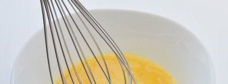 омлет с беконом в порционных формочках. Шаг 3