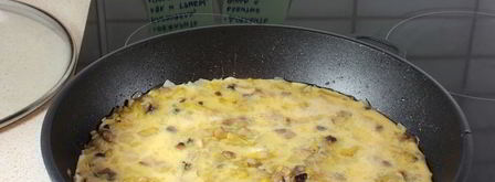 омлет с грибами и картофелем. Шаг 4