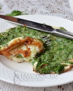 Омлет с луком-пореем и кинзой