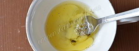 омлет с луком-пореем и кинзой. Шаг 4