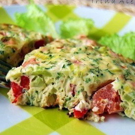 Рецепт омлета с помидорами, горошком и цветной капустой