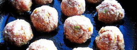 омлет с тефтельками мишка под одеялом. Шаг 11