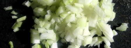 омлет с тефтельками мишка под одеялом. Шаг 4