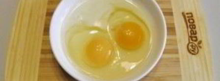 омлет с ветчиной, грибами и сыром. Шаг 3