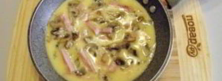 омлет с ветчиной, грибами и сыром. Шаг 5