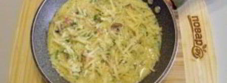 омлет с ветчиной, грибами и сыром. Шаг 6