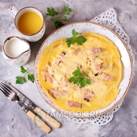 Рецепт омлета с ветчиной и сыром на сковороде
