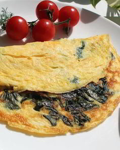 Омлет со шпинатом и сыром