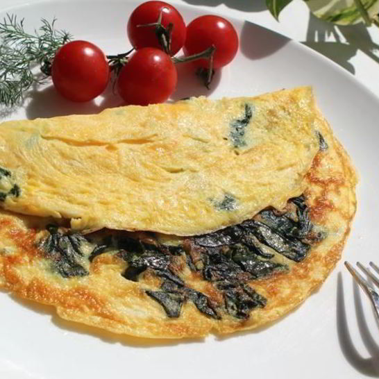 Рецепт омлета со шпинатом и сыром