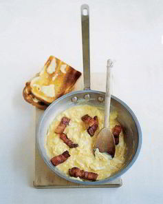 Омлет со сметаной и грудинкой