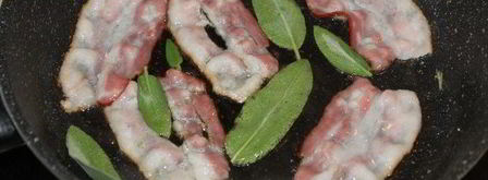 осенний капрезе с чипсами из шалфея. Шаг 5