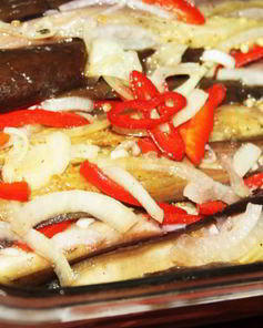 Острая закуска из баклажанов