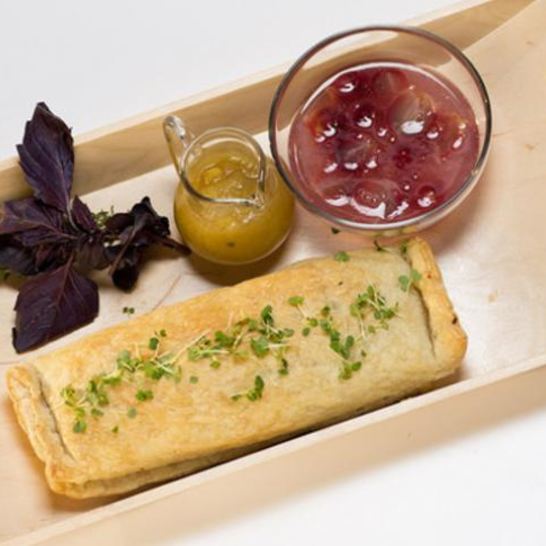 Рецепт деревенского паштета с маринованным виноградом и персиками