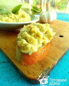 Паштет-дип из кабачков с брынзой