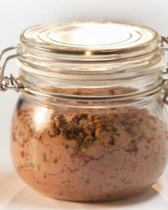 Паштет из куриной печенки с фисташками